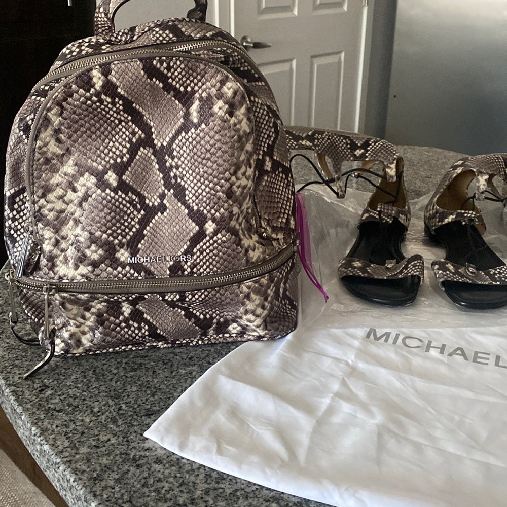 Michael kors snake skin back pack n sanders sz9
